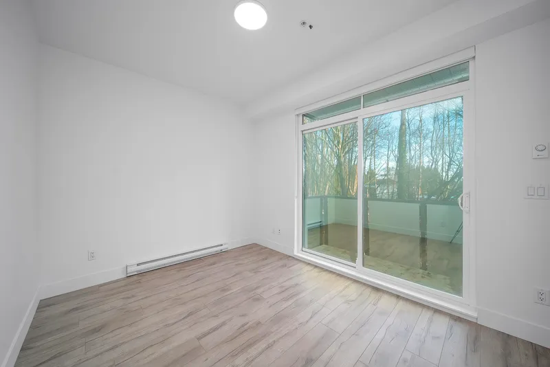 30 6328 KING GEORGE BOULEVARD - photo 4 of 13