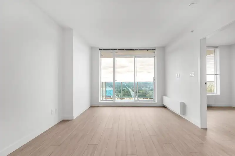 2702 13615 FRASER HIGHWAY - photo 2 of 37