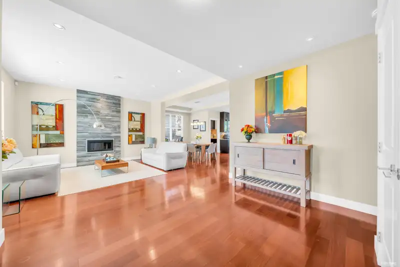 6841 BURNS STREET - photo 4 of 40