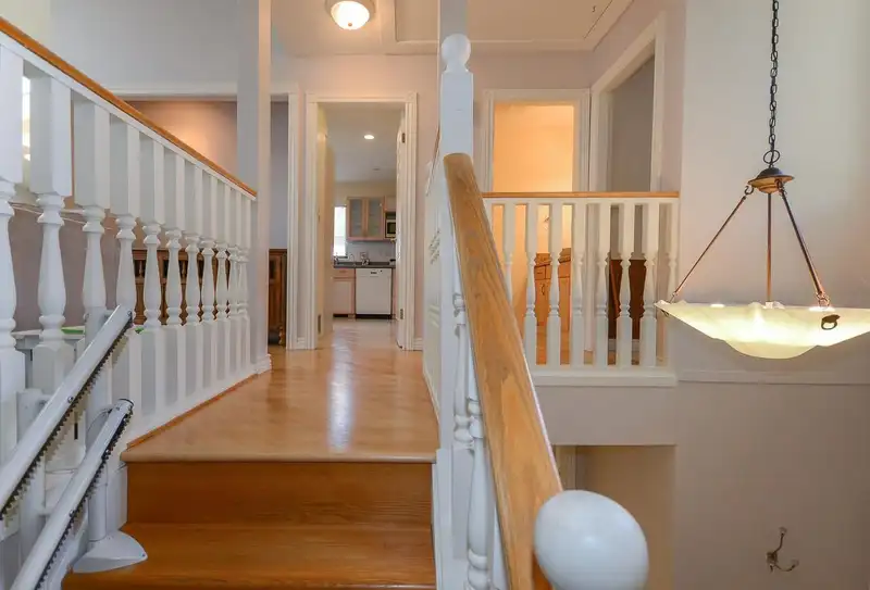 52 11291 7TH AVENUE - photo 3 of 40
