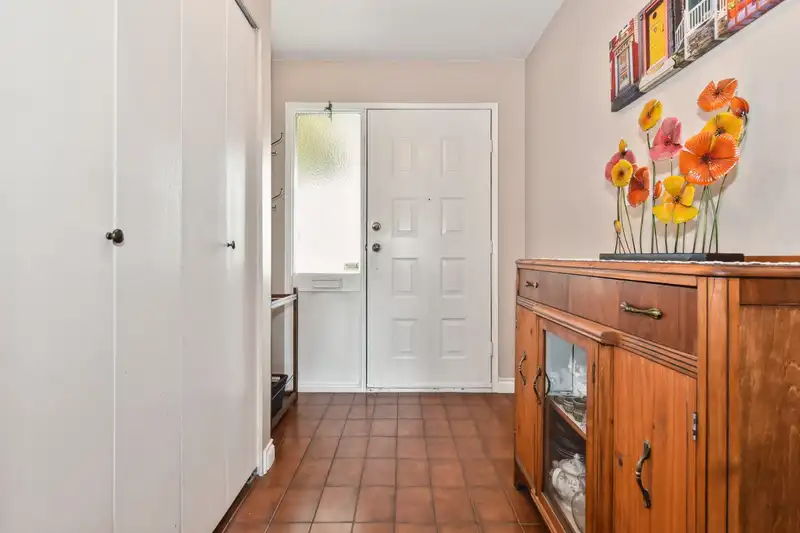 32438 BADGER AVENUE - photo 3 of 26