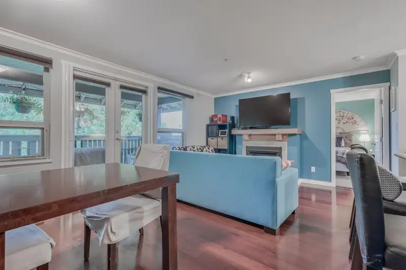 401 808 SANGSTER PLACE - photo 2 of 24