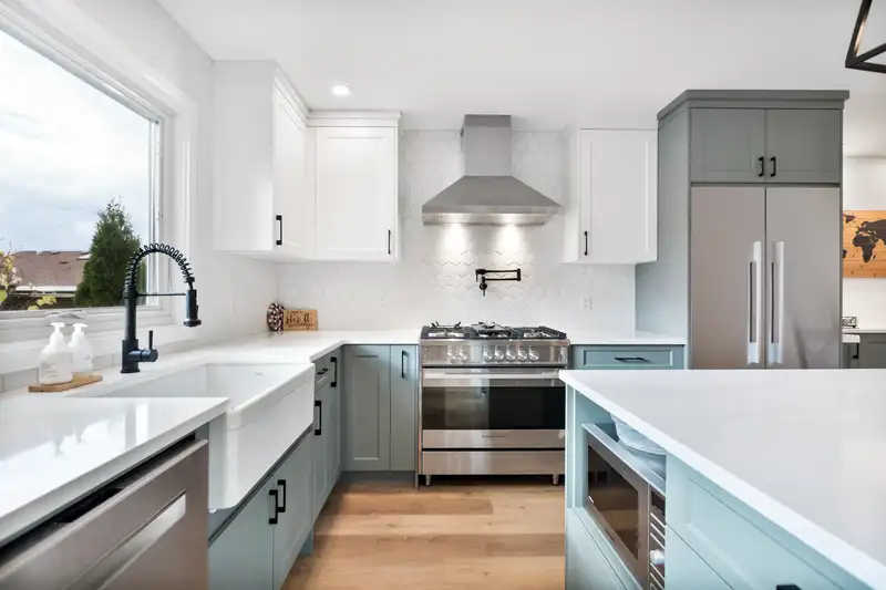 20210 121 AVENUE - photo 1 of 40