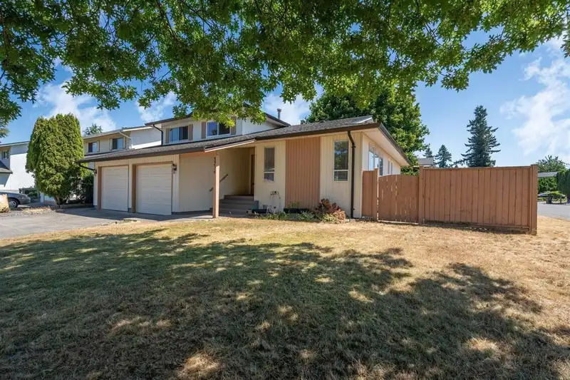 3236 DENMAN STREET - photo 3 of 22