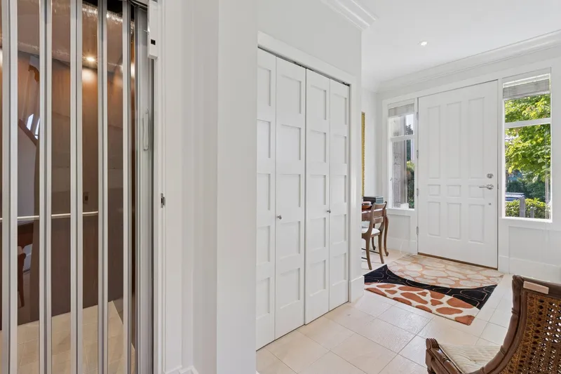 2133 GORDON AVENUE - photo 3 of 25