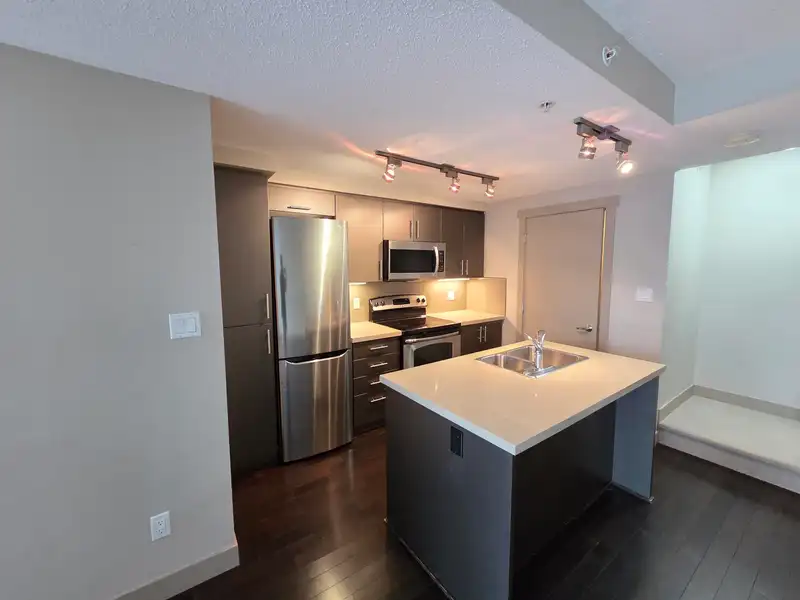 108 9009 CORNERSTONE MEWS - photo 1 of 20