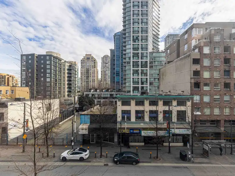 407 1249 GRANVILLE STREET - photo 3 of 13