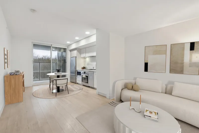 707 680 SEYLYNN CRESCENT - photo 4 of 25