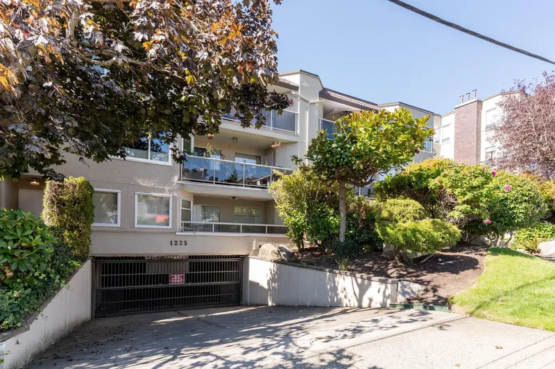 501 1225 MERKLIN STREET - photo 4 of 25