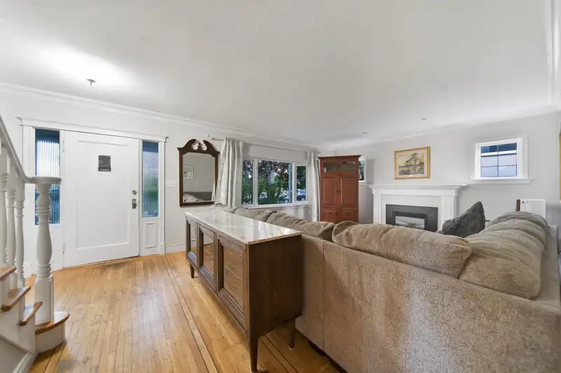 107 SEVENTH AVENUE - photo 3 of 25