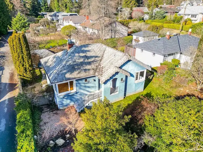 863 17TH STREET - photo 1 of 19