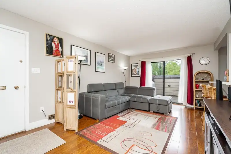 90 14135 104 AVENUE - photo 3 of 30