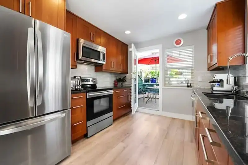 D 136 W 4TH STREET - photo 4 of 19