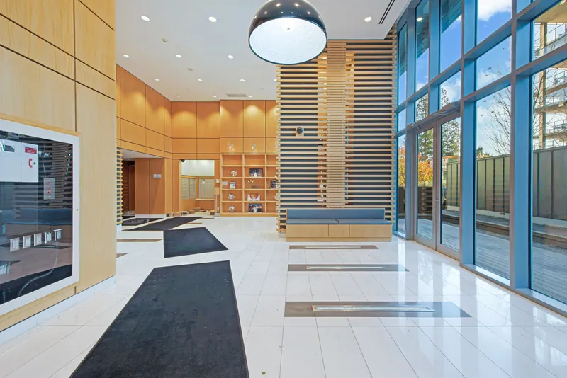 1709 5728 BERTON AVENUE - photo 3 of 17