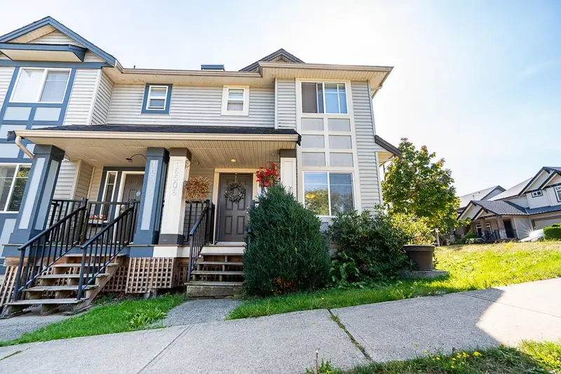 16506 60TH AVENUE - photo 3 of 25