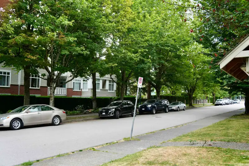 1666 W 10TH AVENUE - photo 3 of 5
