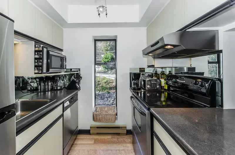 301 4323 GALLANT AVENUE - photo 2 of 40