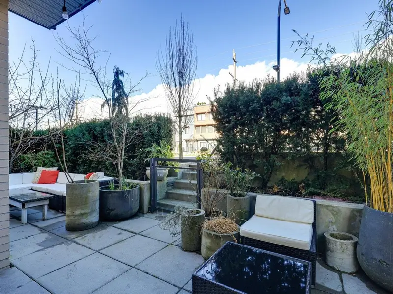 106 625 E 3RD STREET - photo 1 of 25