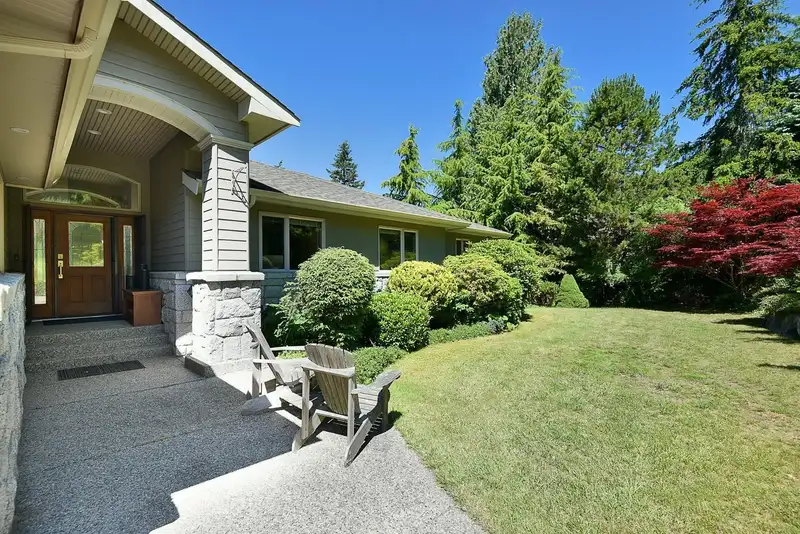 377 HARRY ROAD - photo 4 of 39