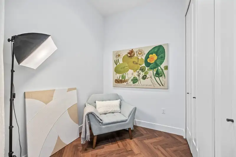 401 14968 101A AVENUE - photo 3 of 22