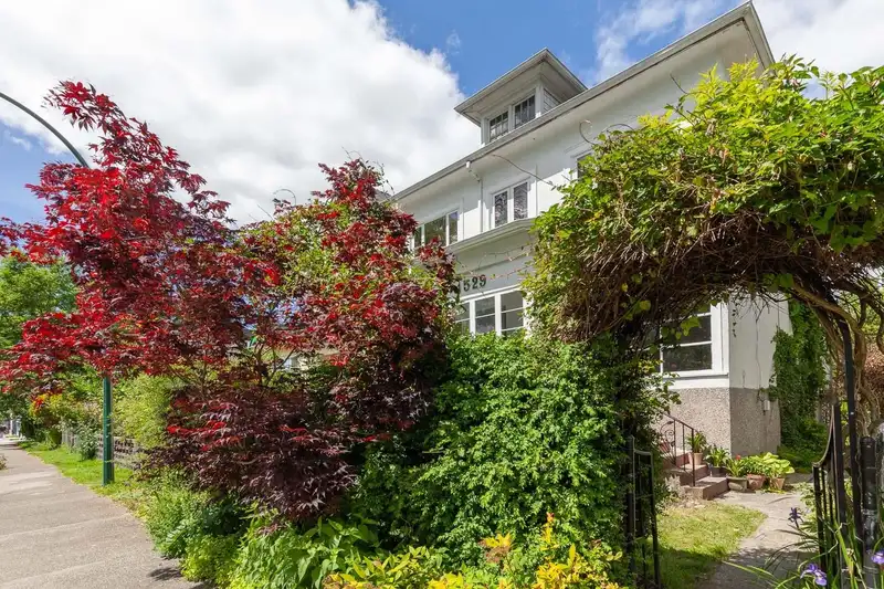 1529 FRANCES STREET - photo 2 of 40