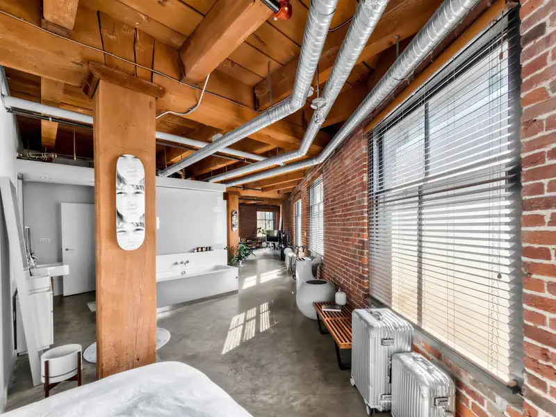 321 55 E CORDOVA STREET - photo 4 of 40