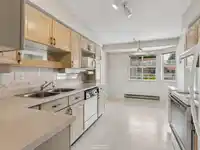 21 5575 PATTERSON AVENUE - thumbnail 9
