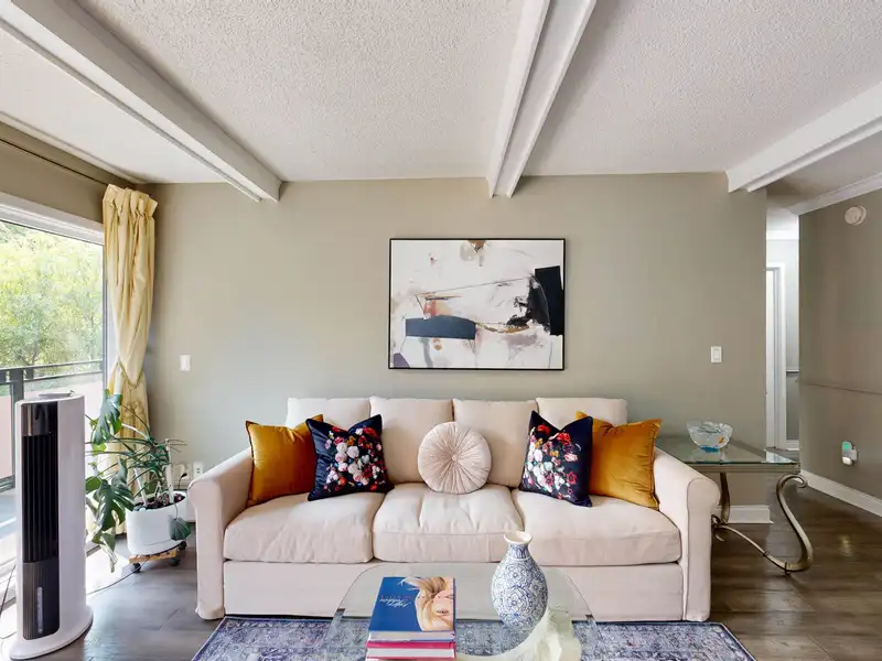 510 1405 W 15TH AVENUE - photo 2 of 40