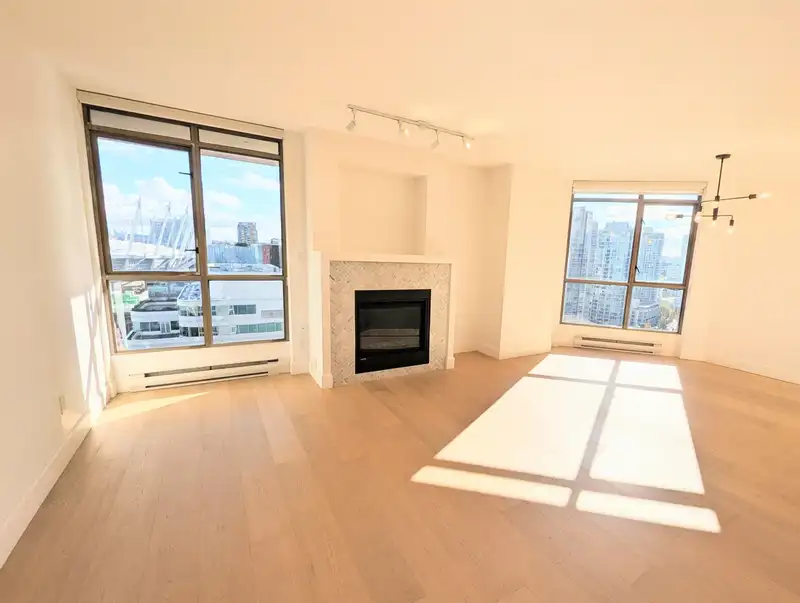1903 867 HAMILTON STREET - photo 2 of 23