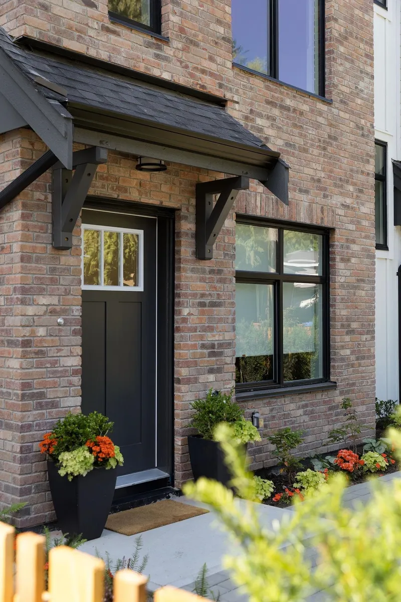 17 2150 RINDALL AVENUE - photo 3 of 25