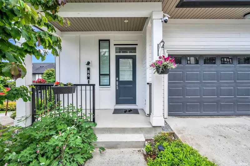 56 3500 BURKE VILLAGE PROMENADE - photo 2 of 39