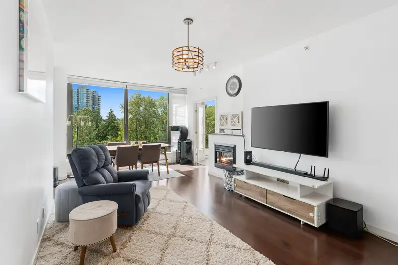 605 400 CAPILANO ROAD - photo 1 of 27