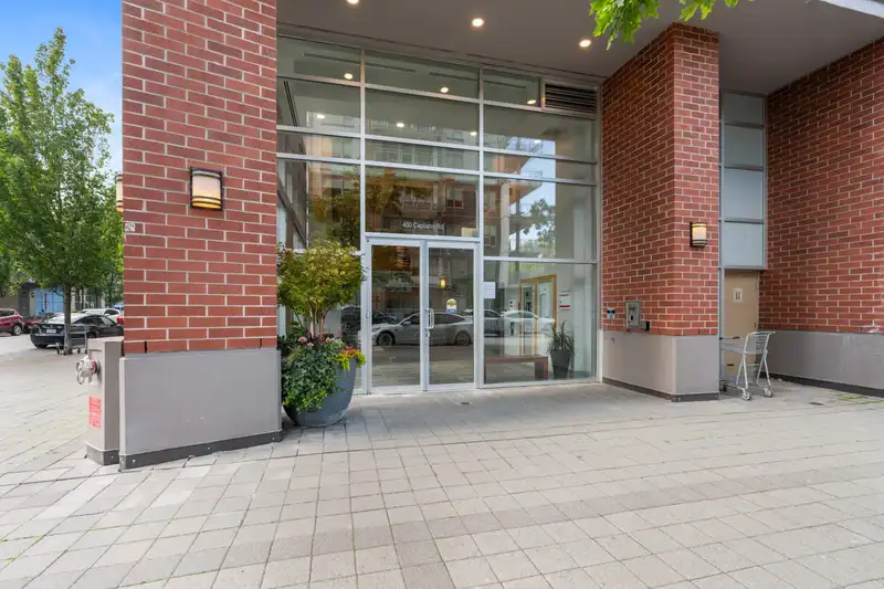 605 400 CAPILANO ROAD - photo 3 of 27