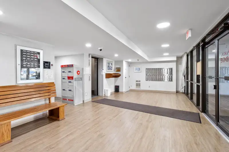 902 550 EIGHTH STREET - photo 3 of 40