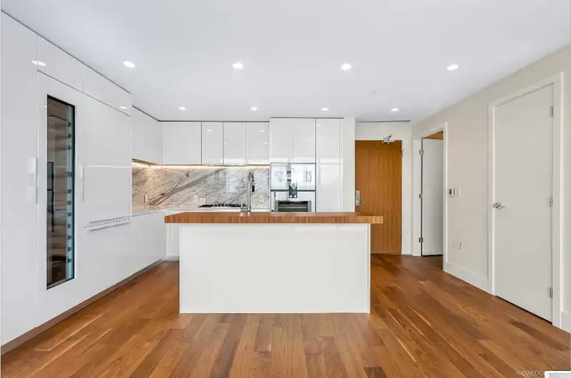 505/506 375 W 59TH AVENUE - photo 3 of 29