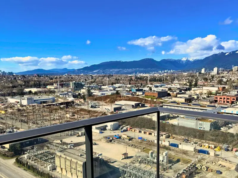 2002 2108 GILMORE AVENUE - photo 1 of 25