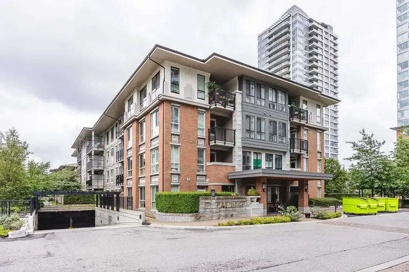 105 1135 WINDSOR MEWS - photo 1 of 25