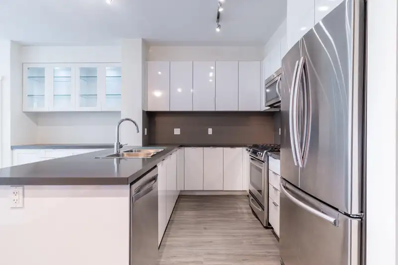 105 1135 WINDSOR MEWS - photo 4 of 25