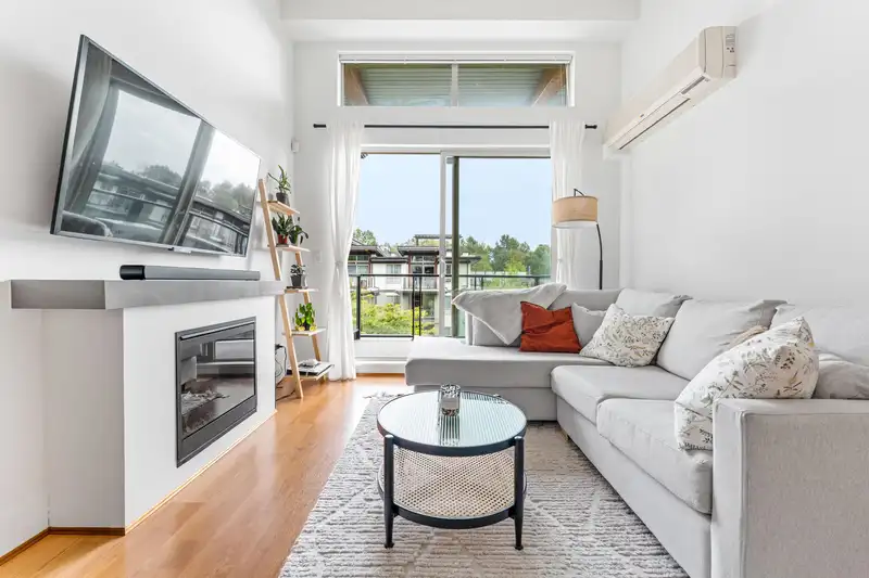 505 7428 BYRNEPARK WALK - photo 1 of 31