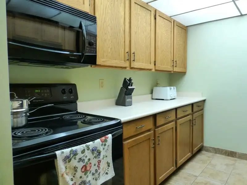 2103 13819 100 AVENUE - photo 2 of 13