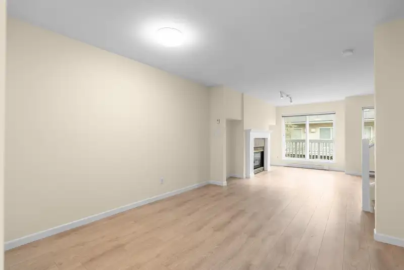 67 7831 GARDEN CITY ROAD - photo 3 of 25