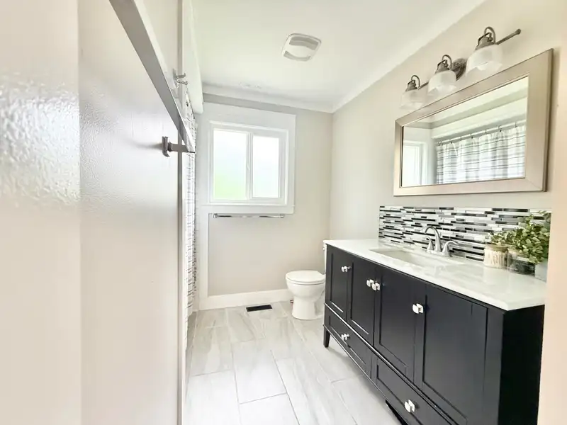 21224 MOUNTVIEW CRESCENT - photo 3 of 36