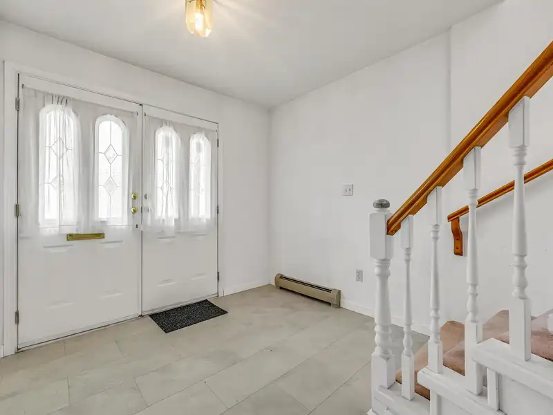 3607 E 22ND AVENUE - photo 3 of 20