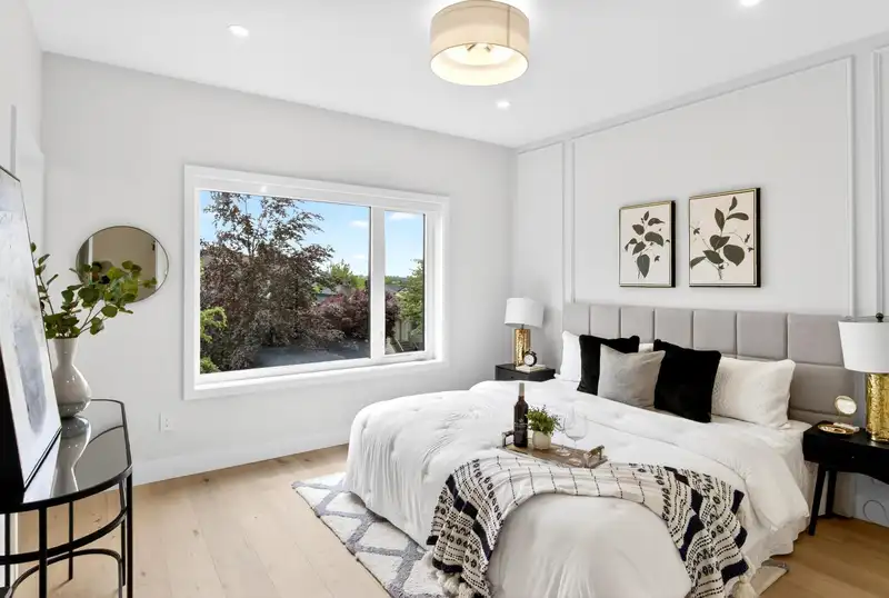 1 2741 E 7TH AVENUE - photo 3 of 30