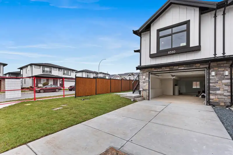 8590 DUNBAR WAY - photo 2 of 40