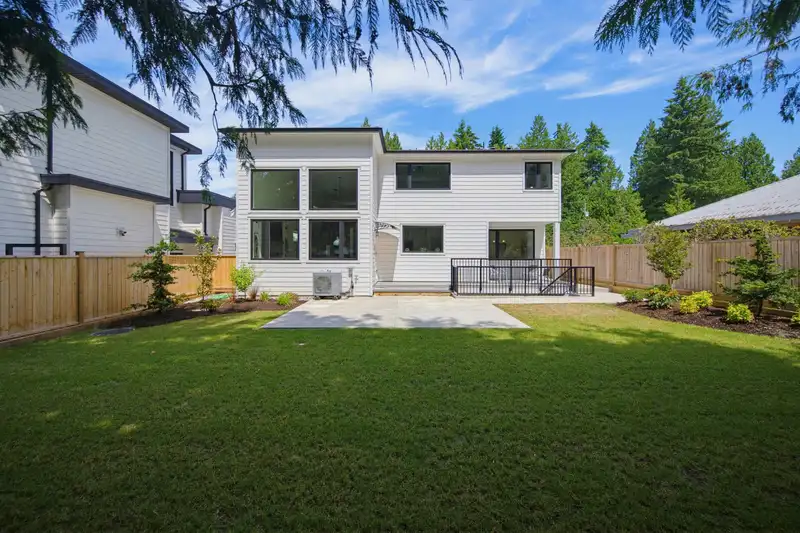 20452 46A AVENUE - photo 2 of 40