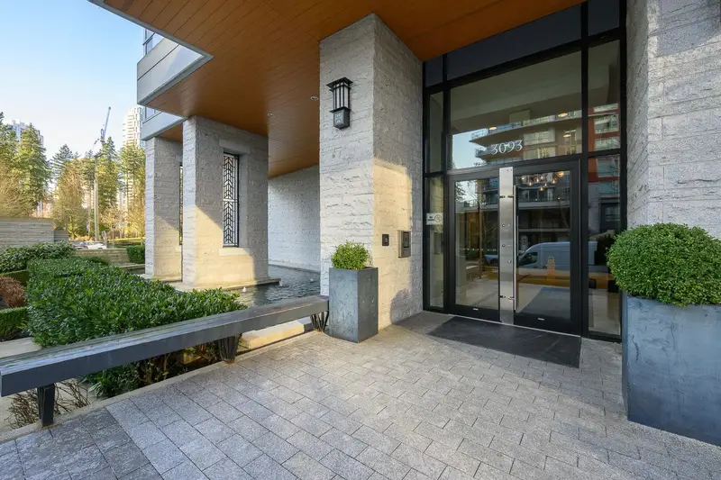 2307 3093 WINDSOR GATE - photo 3 of 25