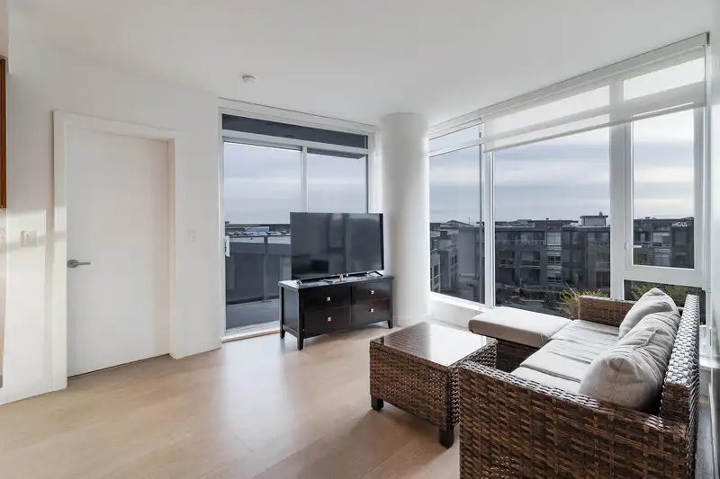 403 7769 PARK CRESCENT - photo 4 of 35