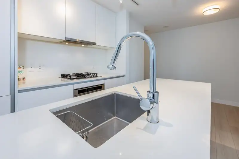 1005 988 QUAYSIDE DRIVE - photo 4 of 24