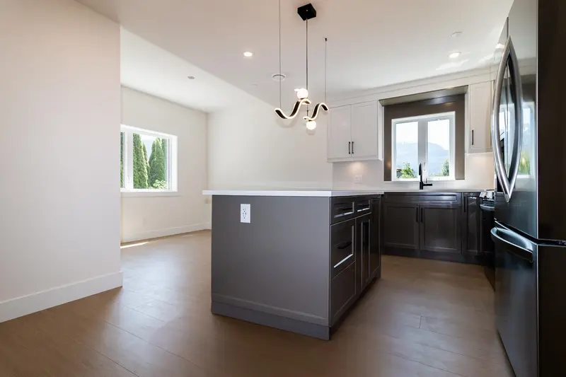 38891 GARIBALDI AVENUE - photo 3 of 25